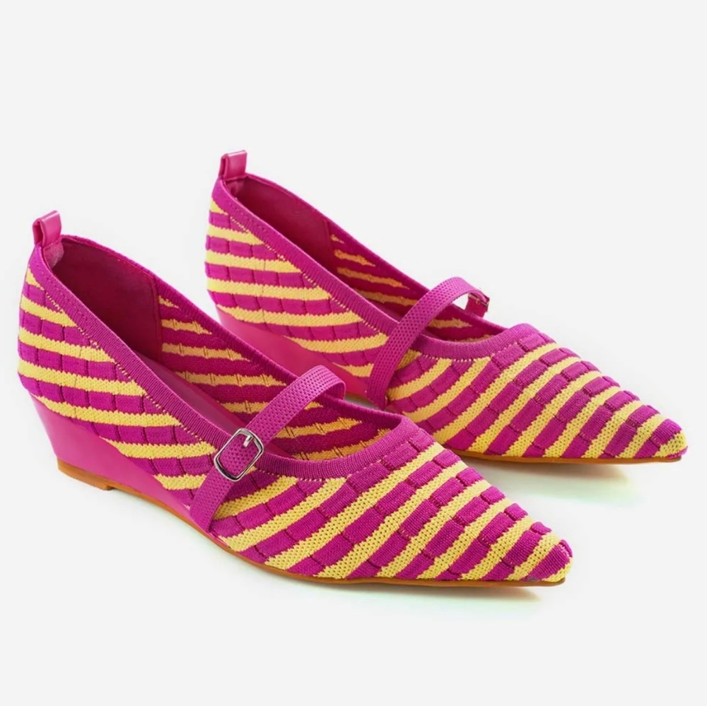 TIJN Cielle Bubblegum Striped Ponted Toe Wedges Size 8